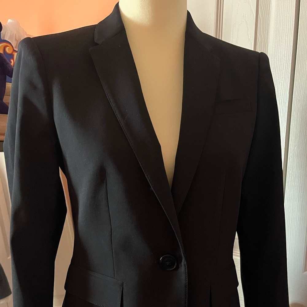 Burberry Virgin Wool Single Breasted Tailored Blazer